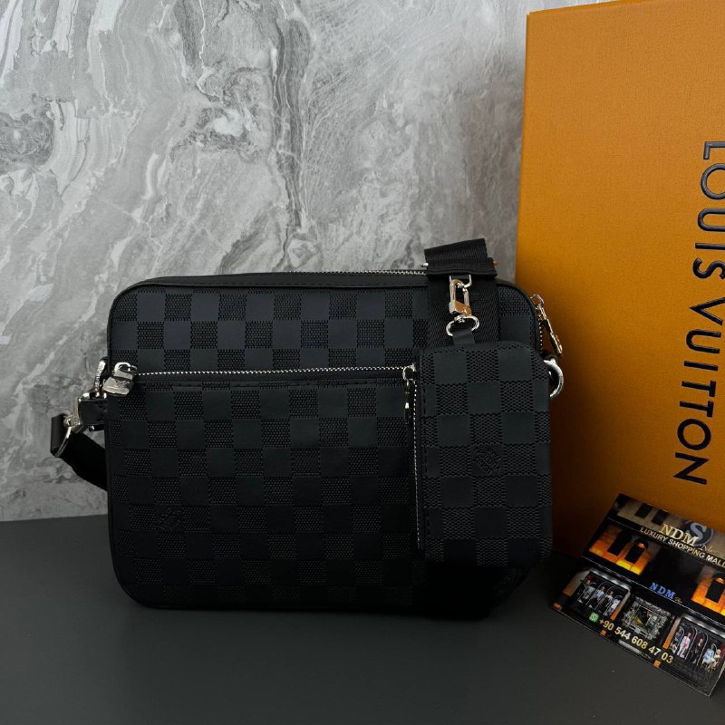 Men Trio Messenger bagCome with box dust bag