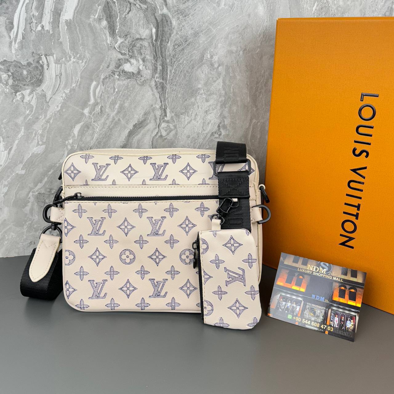 Men Trio Messenger bagCome with box dust bag